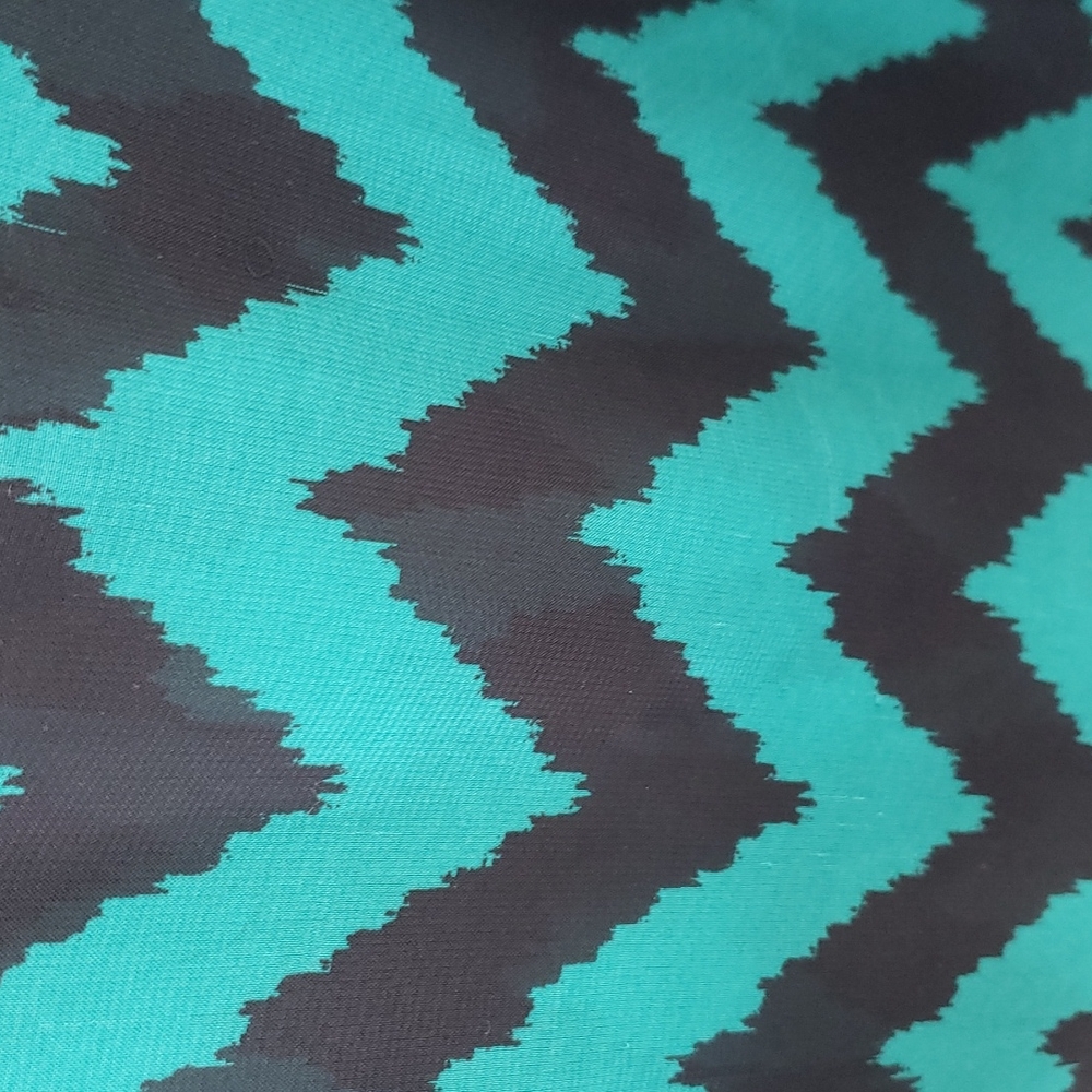 Shirt - Picture 2 of 4